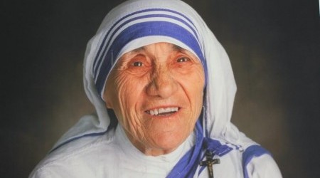 VI-EN-ART-44750-Madre-Teresa-de-Calcuta-800x533